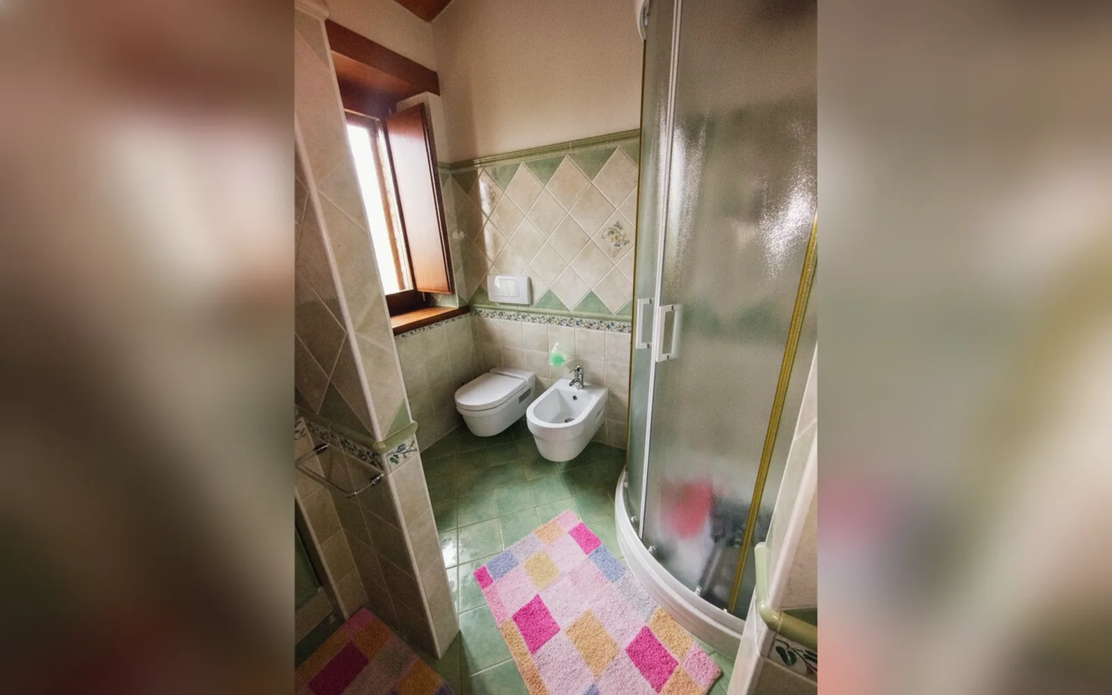 Camera con bagno privato — A casa di Annarella, urbino (foto 17)